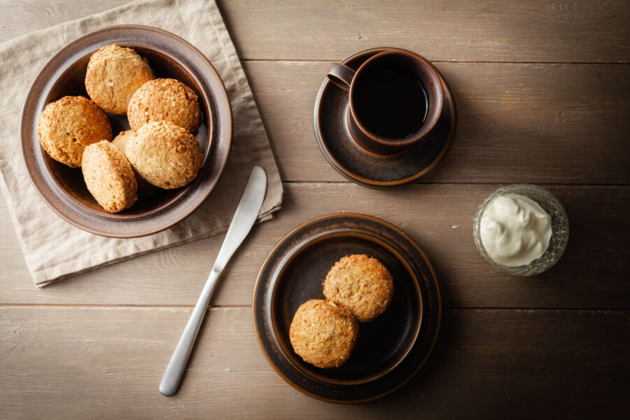 Frühstück mit Vollkorn Haferflocken Scones