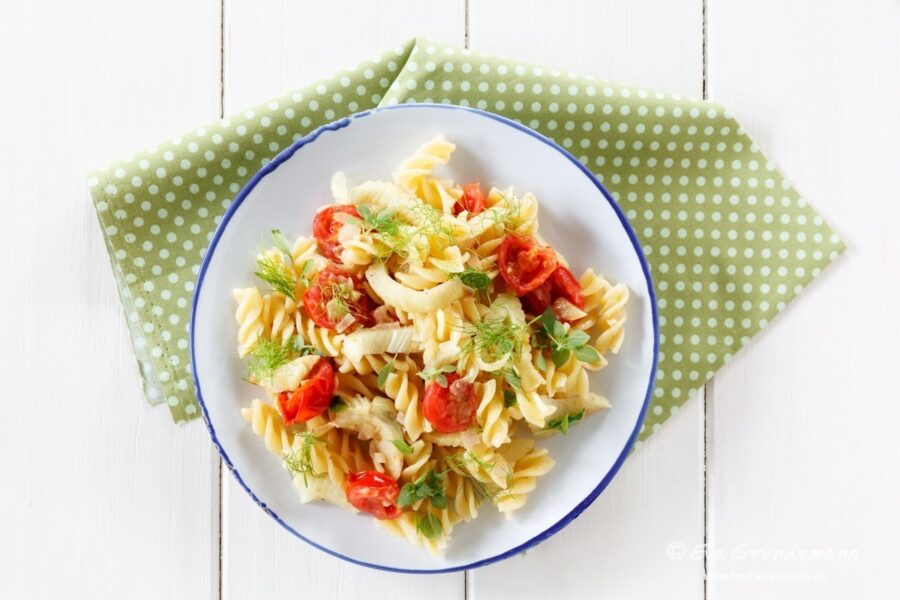 Fenchel mit Fusilli und Tomaten