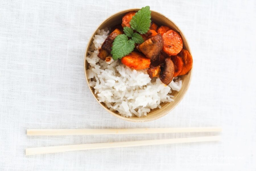 Kokosreis mit gebratenem Gemüse