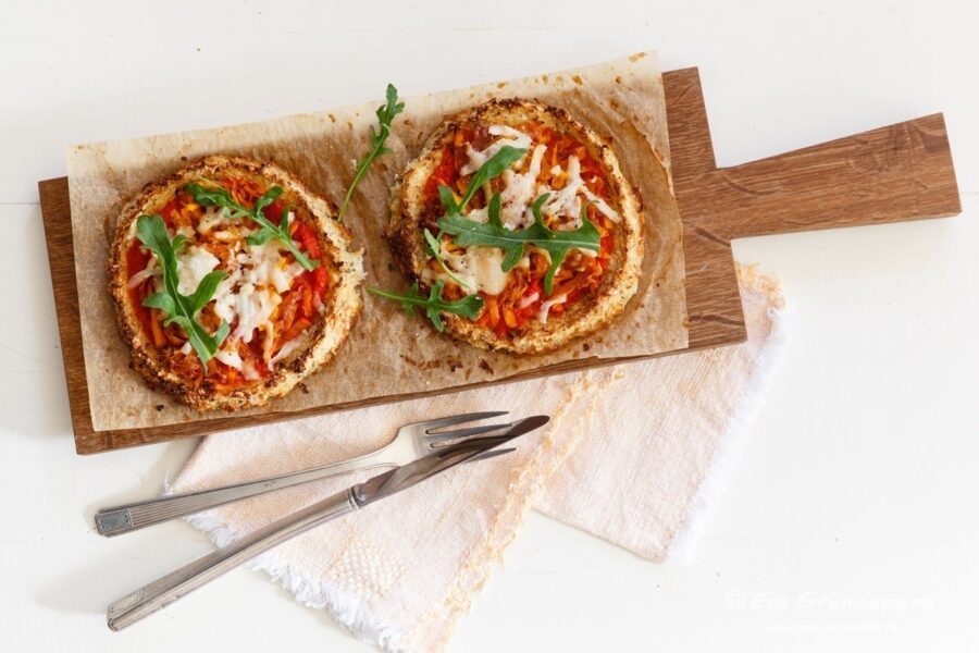 Mini-Blumenkohl-Pizzen mit Kürbis