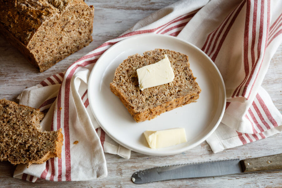 Dinkel-Vollkornbrot selber backen - ein einfaches Rezept